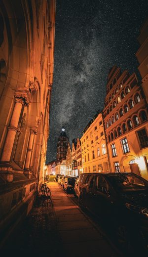 妈妈的朋友5 App手机端竖屏播放界面，画面居中，底部有进度条与清晰度切换按钮